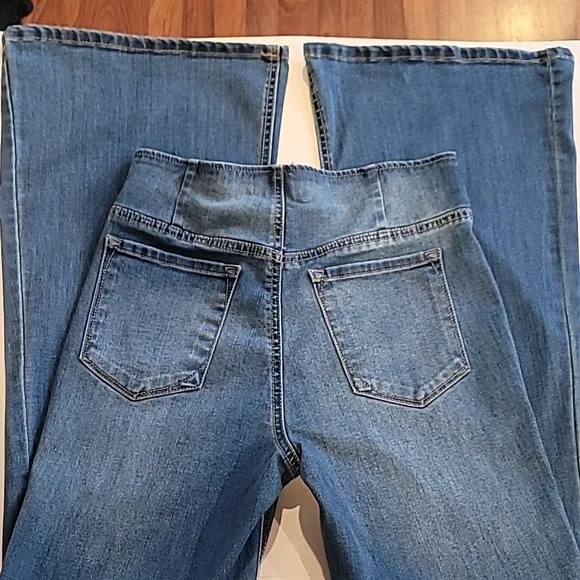 🟣C'ESTI TOI BLACK LABEL JEANS ~ FIT & FLARE HIGH-RISE JEANS - Picture 2 of 11